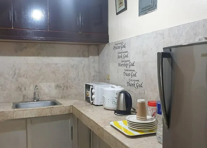 Wholehouse 3 With Parking * Manila